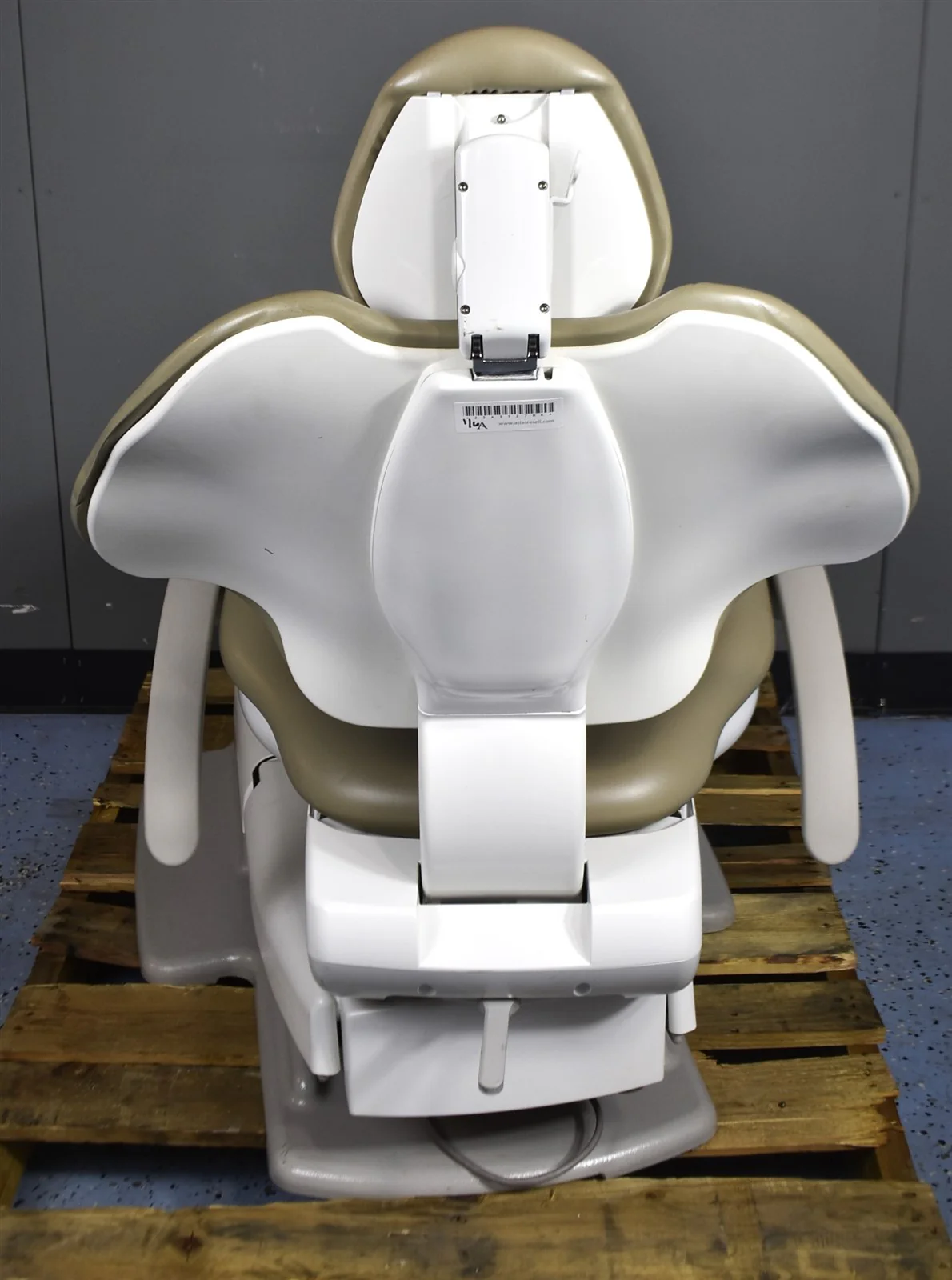 Adec 511 Dental Exam Chair w/ Mobile Cart Delivery System (2018) - Image 5