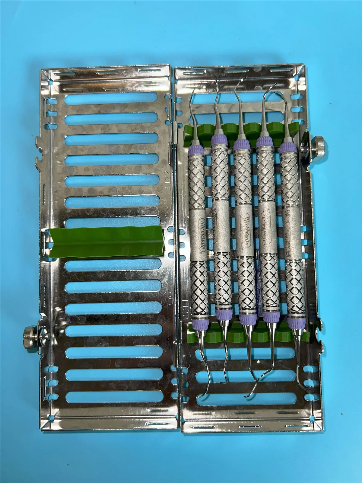 Lot of 4 Hu-Friedy Dental Instruments - Image 3