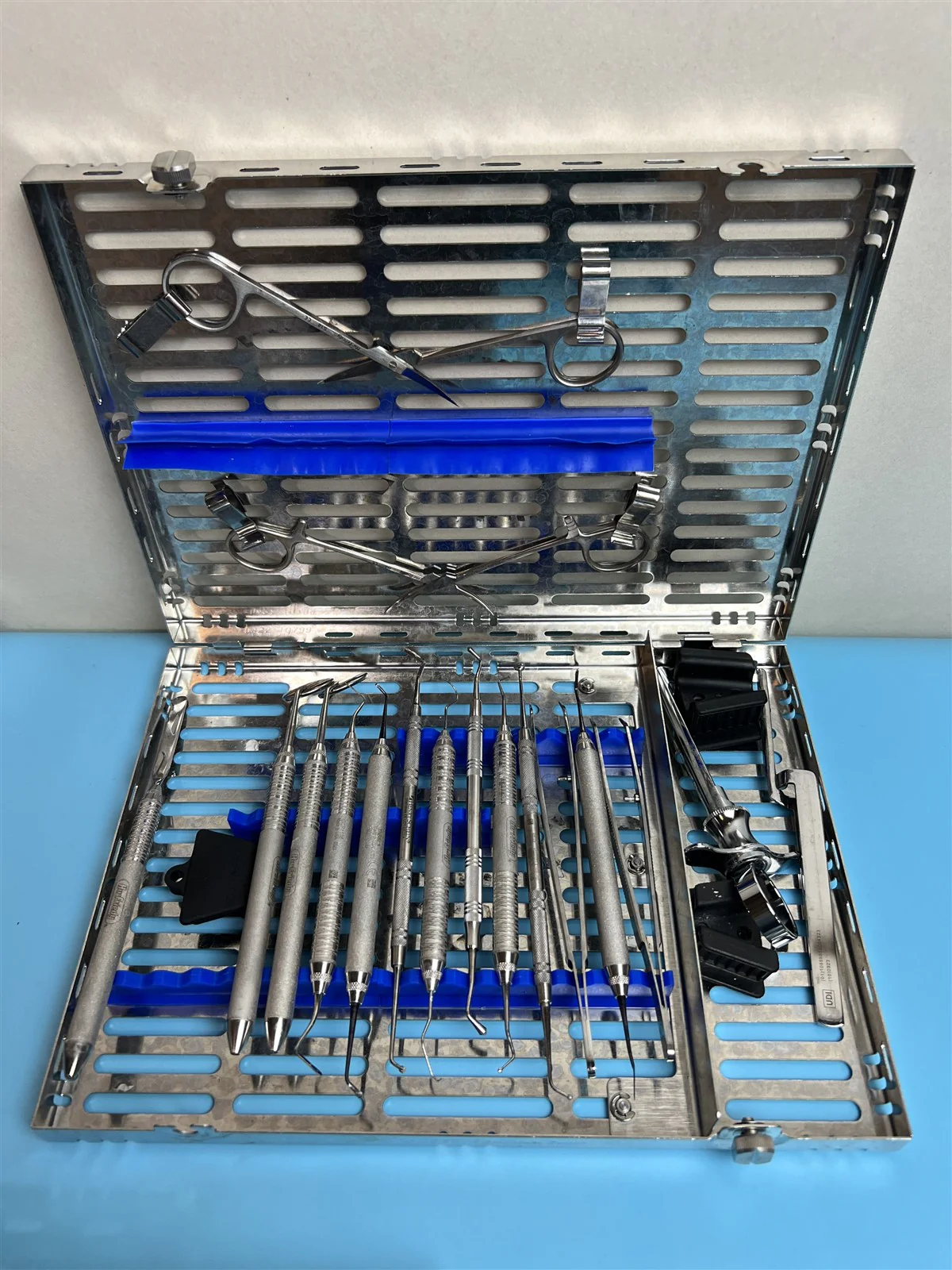 Lot of 4 Hu-Friedy IMS Dental Instruments - Image 4
