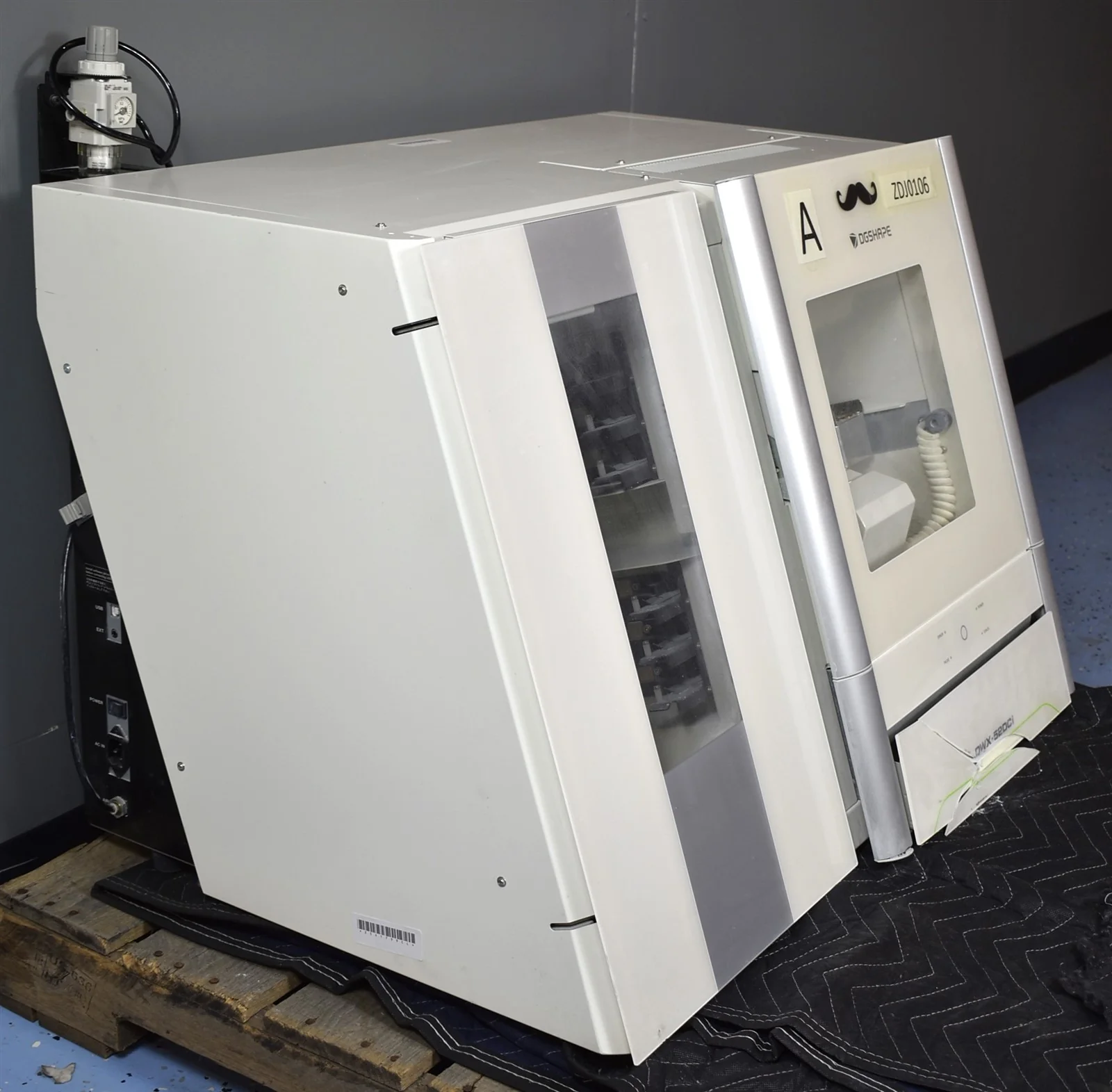 Roland DWX-52DCi Dental Milling Machine for CAD/CAM Dentistry - Image 4